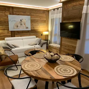https://appartement-luxe-prince-des-cimes-arc-1950.hotels-rhonealpes.com